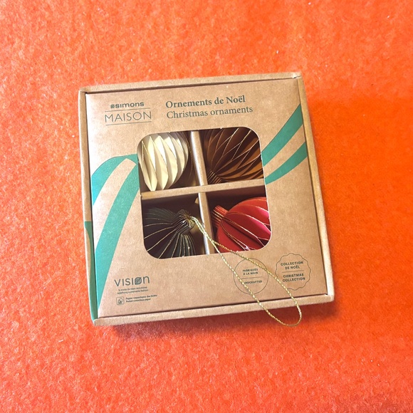 Handcrafted Artisanal honeycomb golden touch 3D paper ornaments set of 4 NWT - Picture 2 of 7